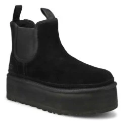 UGG Women's Neumel Platform Chelsea Boot -Bla